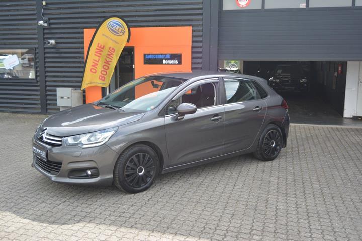 Orange Citroën C4 fra 2017 set udefra