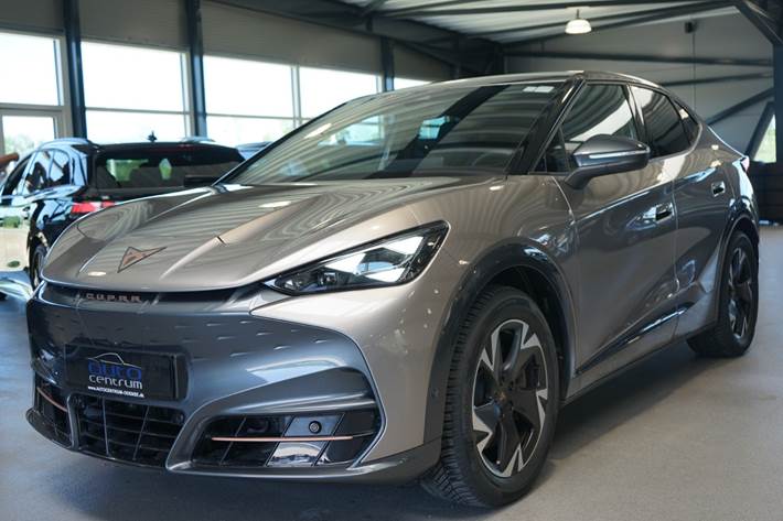 Orange Cupra Tavascan fra 2025