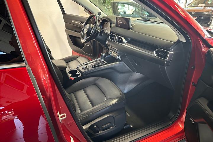 Rød Mazda CX-5 fra 2021