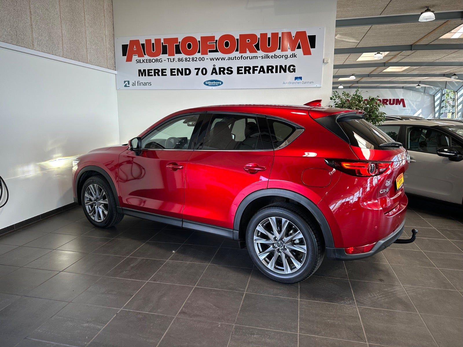 Rød Mazda CX-5 fra 2021