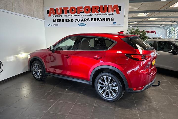 Rød Mazda CX-5 fra 2021