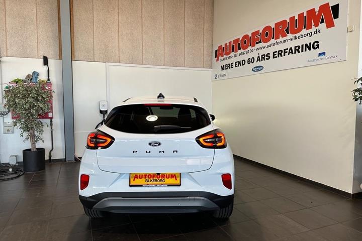 Hvid Ford Puma fra 2025