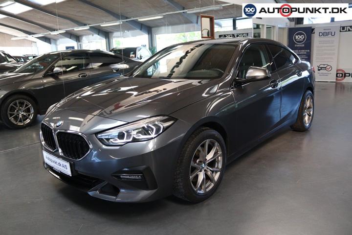 Grå BMW 218i fra 2020