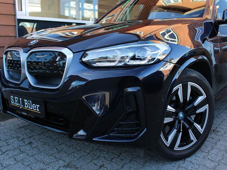 BMW iX3 Charged M-Sport