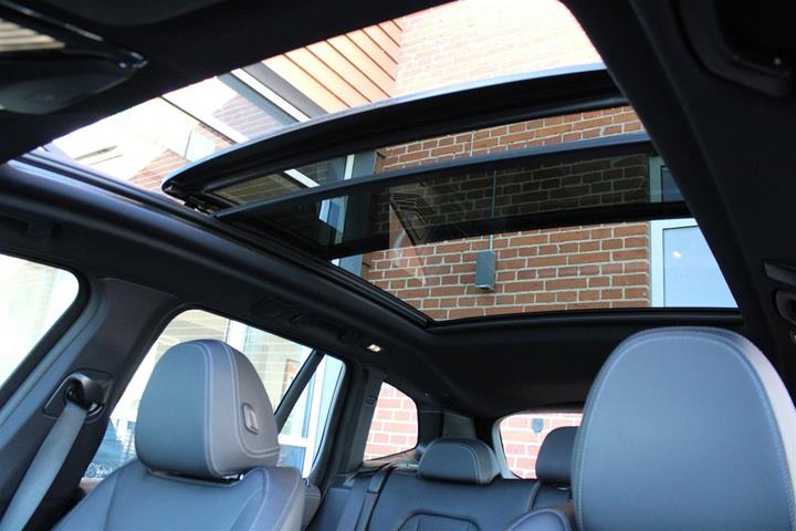 Sort BMW iX3 fra 2023