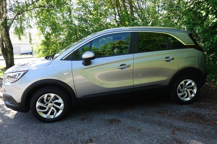 Sølv Opel Crossland X fra 2020