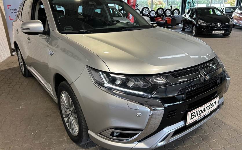 Mitsubishi Outlander 2,4 PHEV Intense CVT 4WD