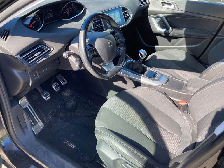 Peugeot 308 1,6 BlueHDi 120 Allure Sky SW