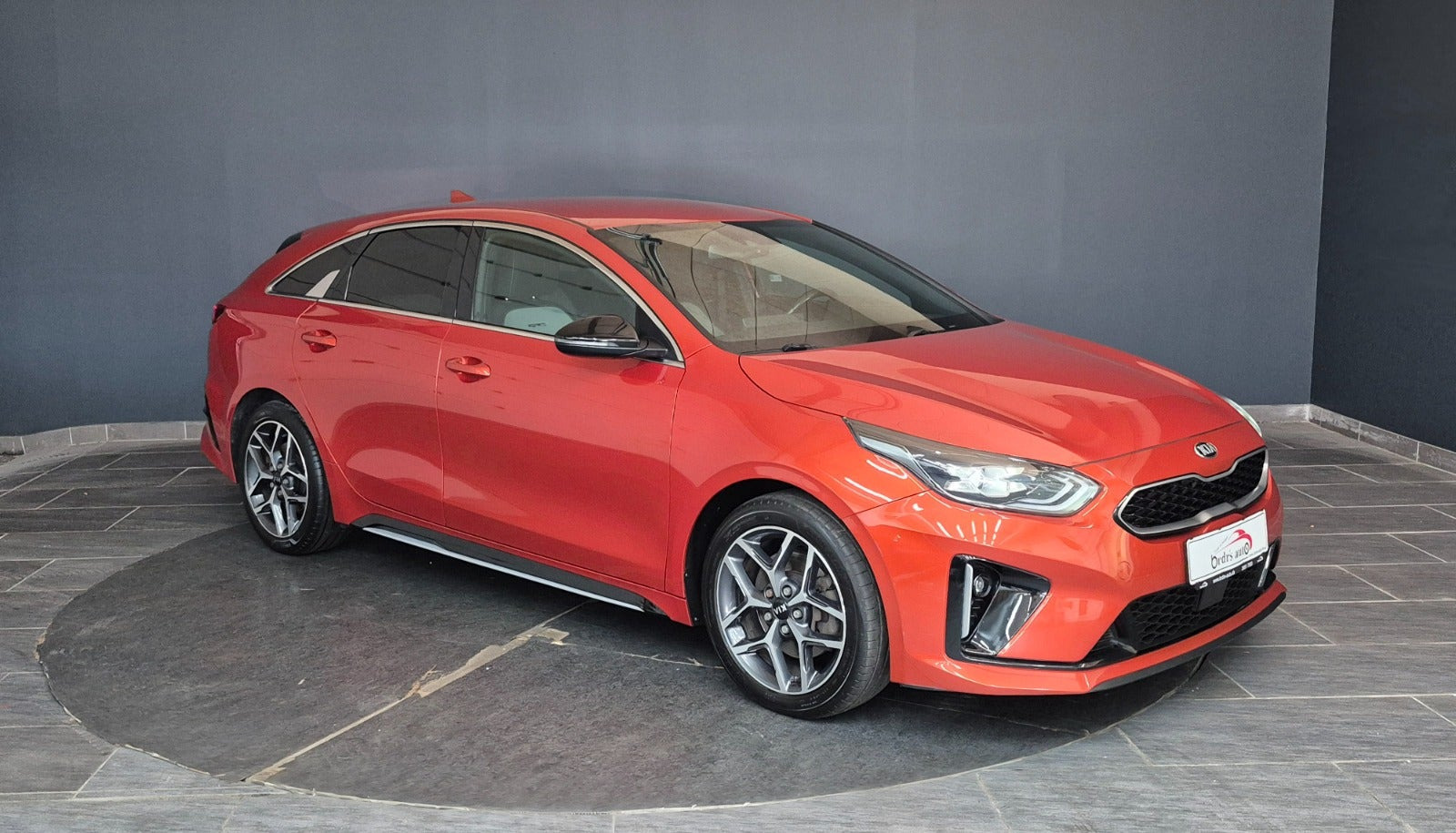 Orange Kia ProCeed fra 2020