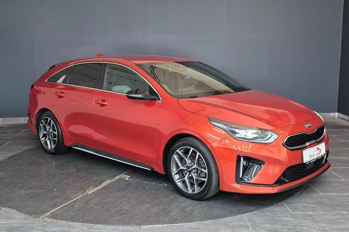 Orange Kia ProCeed fra 2020