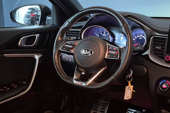 Orange Kia ProCeed fra 2020