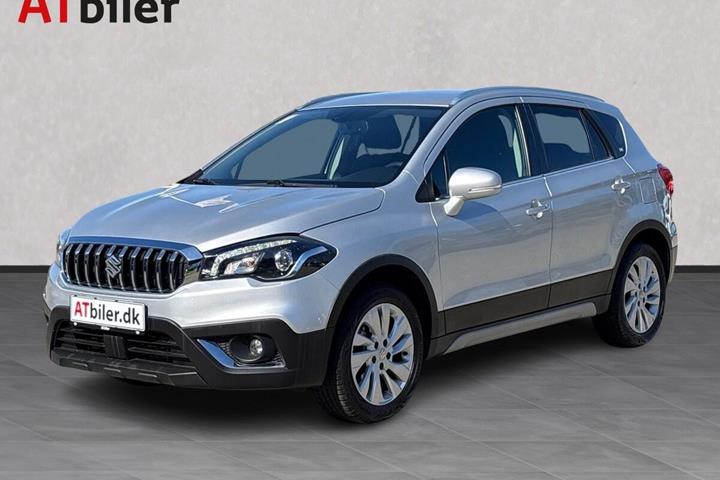 Sølv Suzuki S-Cross fra 2020 set udefra