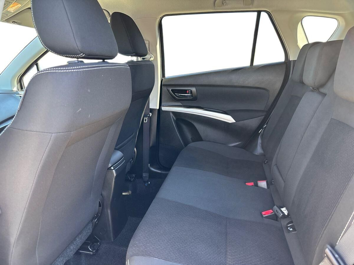 Sølv Suzuki S-Cross fra 2020