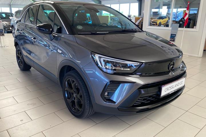 Grå Opel Crossland fra 2023