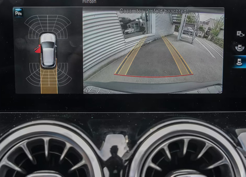 Sort Mercedes EQA250+ fra 2024