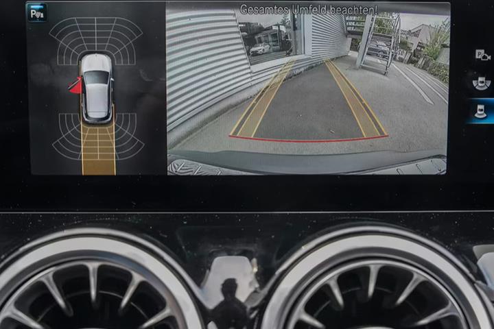 Sort Mercedes EQA250+ fra 2024