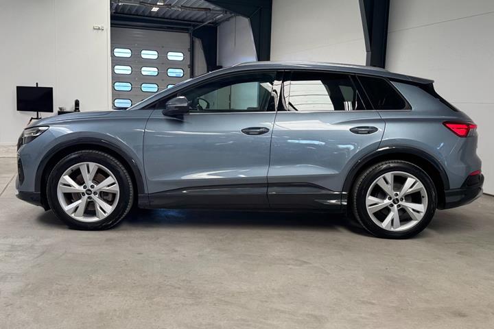 Blå Audi Q4 e-tron fra 2022