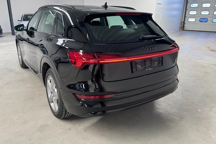 Sort Audi e-tron fra 2022