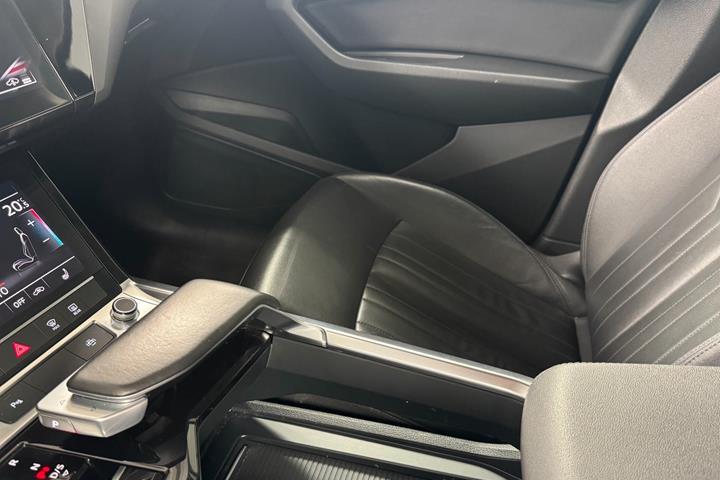 Sort Audi e-tron fra 2022