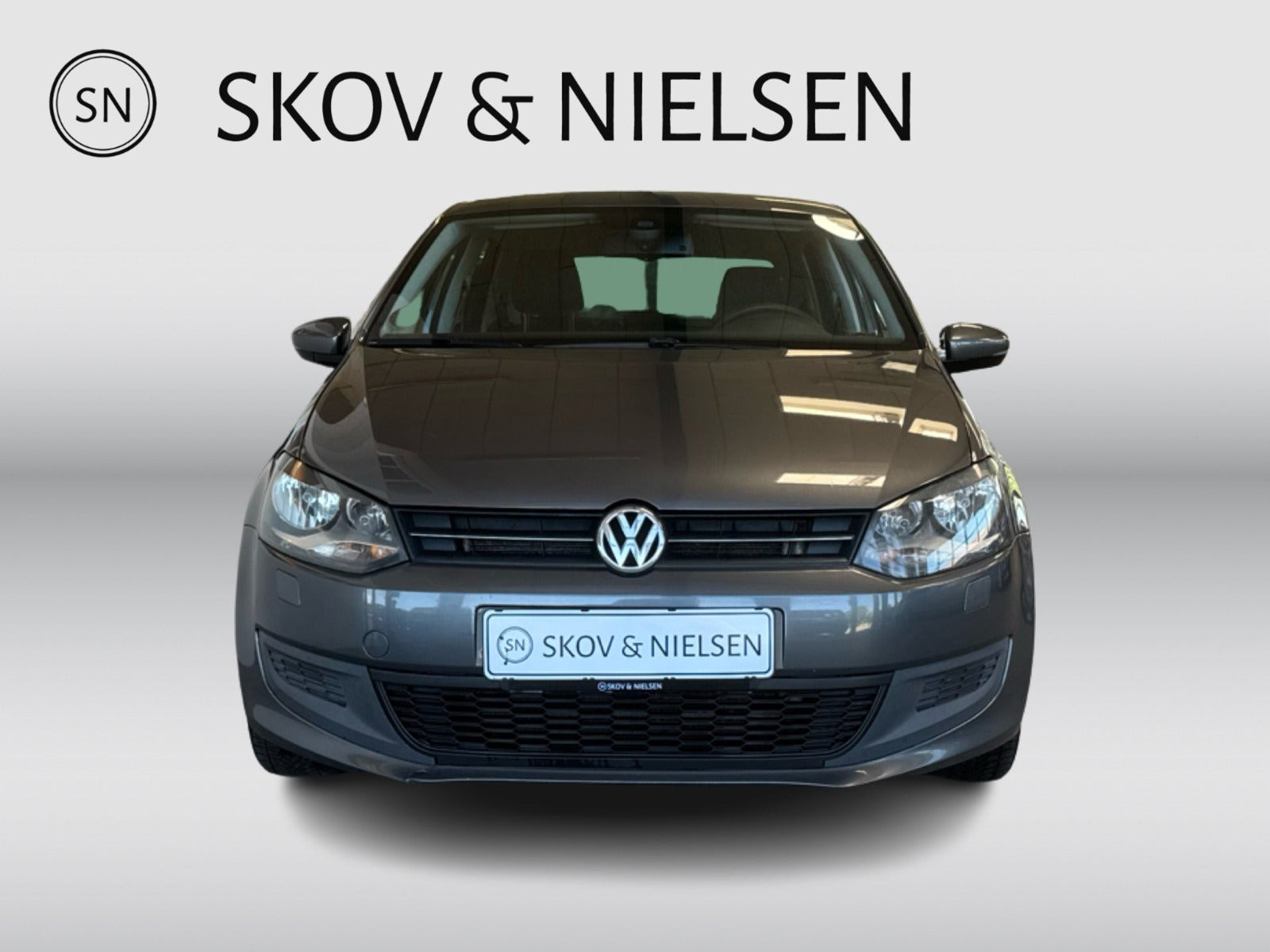 Grå VW Polo fra 2010