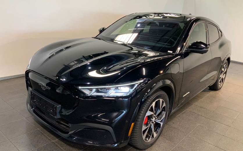 Ford Mustang Mach-E 68 Premium Standard Range AWD