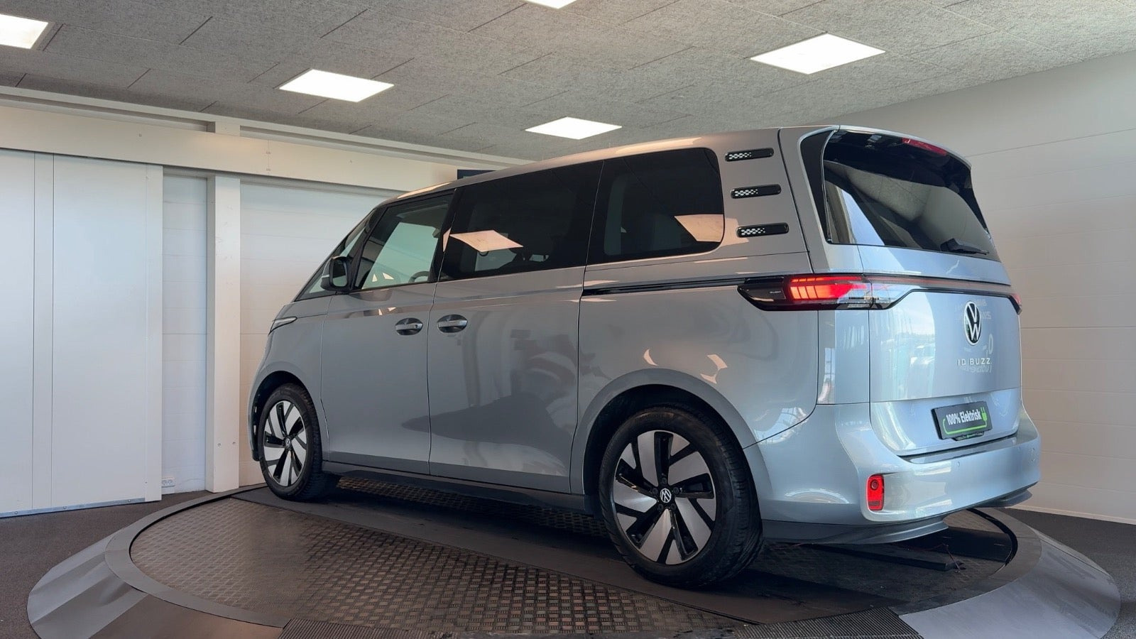 Sølv VW ID.Buzz fra 2023
