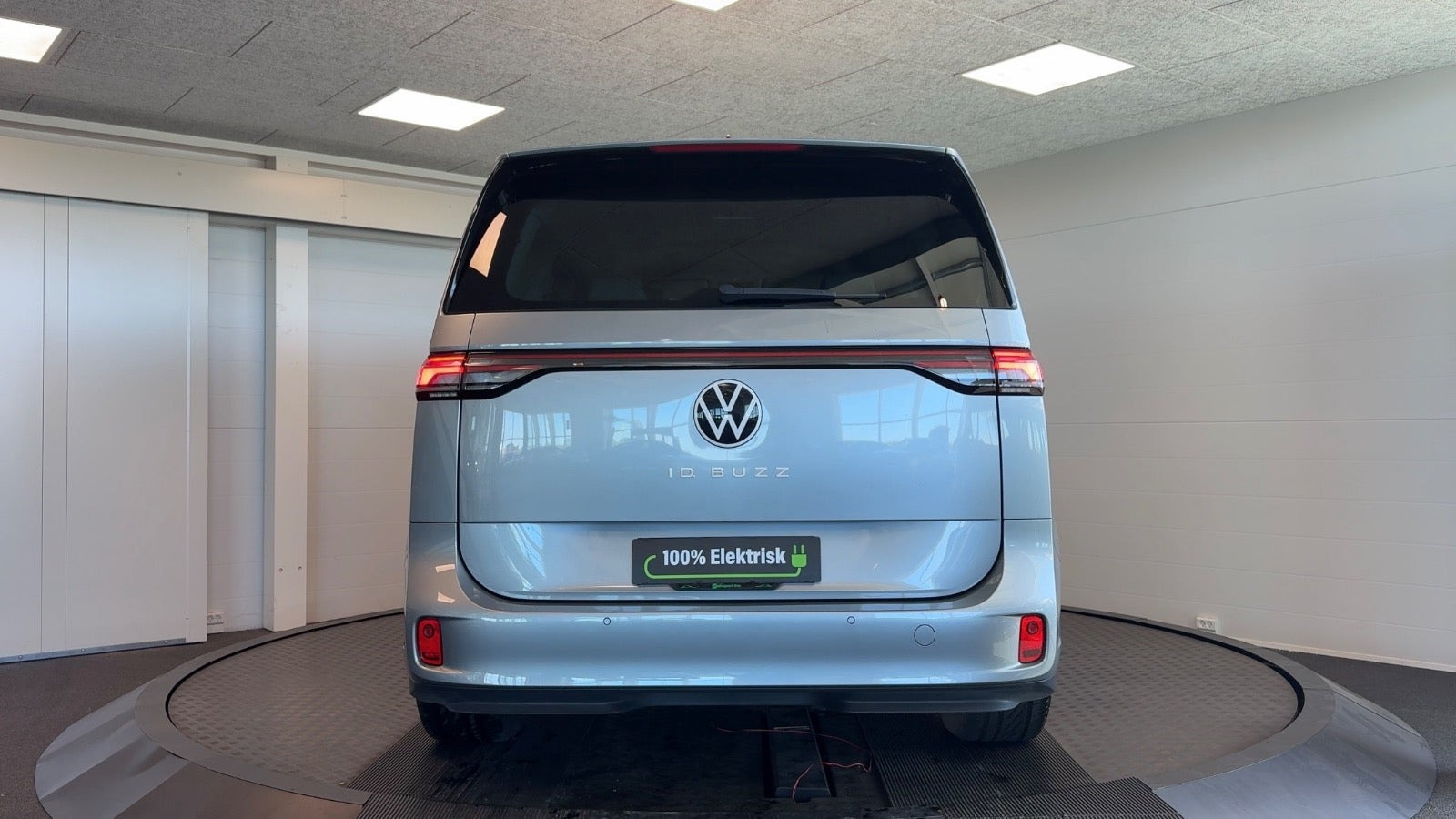 Sølv VW ID.Buzz fra 2023