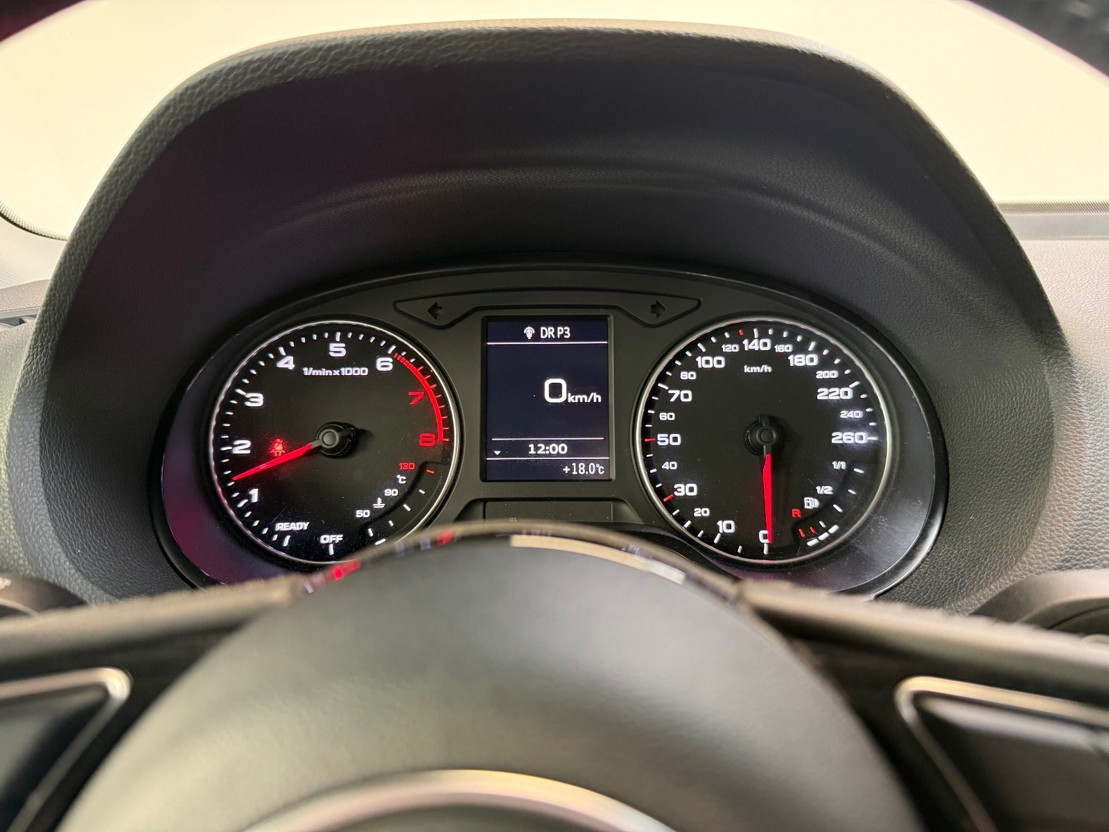 Grå Audi Q2 fra 2017
