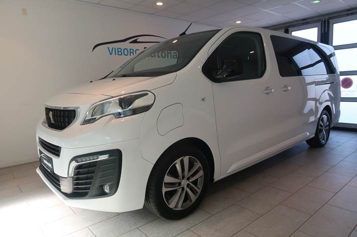 Hvid Peugeot e-Traveller fra 2022