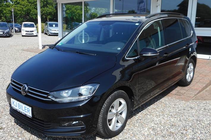 Sort VW Touran fra 2021