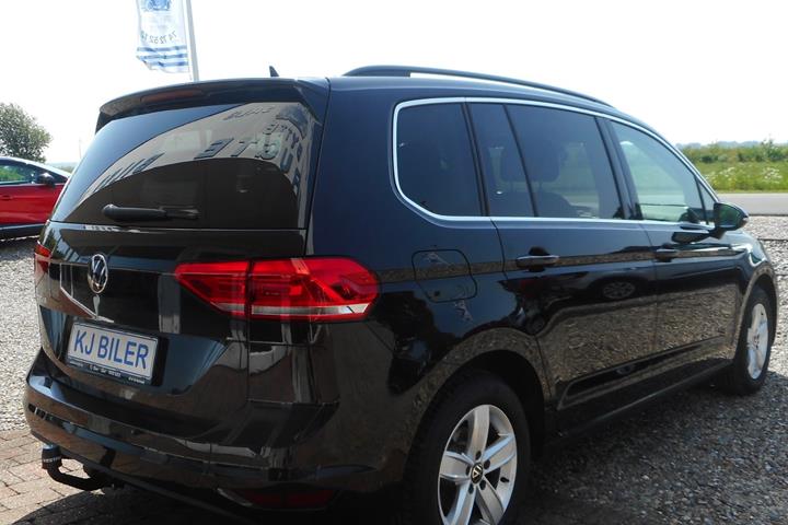Sort VW Touran fra 2021