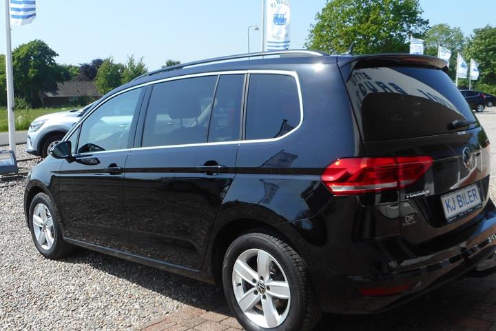 Sort VW Touran fra 2021