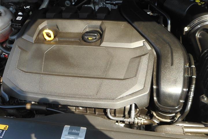 Sort VW Touran fra 2021