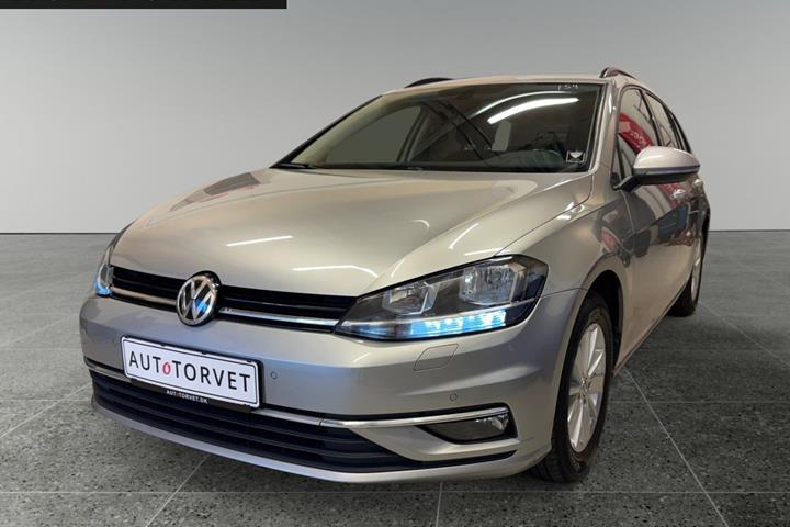 Orange VW Golf VII fra 2017 set udefra