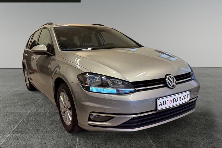 Orange VW Golf VII fra 2017