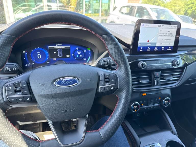 Ford Kuga 2,5 PHEV ST-Line X CVT