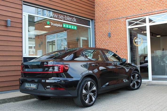 Sort Polestar 2 fra 2024