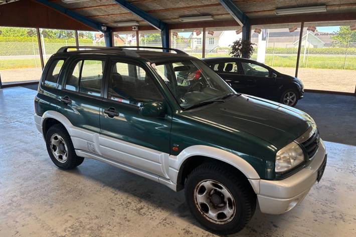 Grøn Suzuki Grand Vitara fra 2005