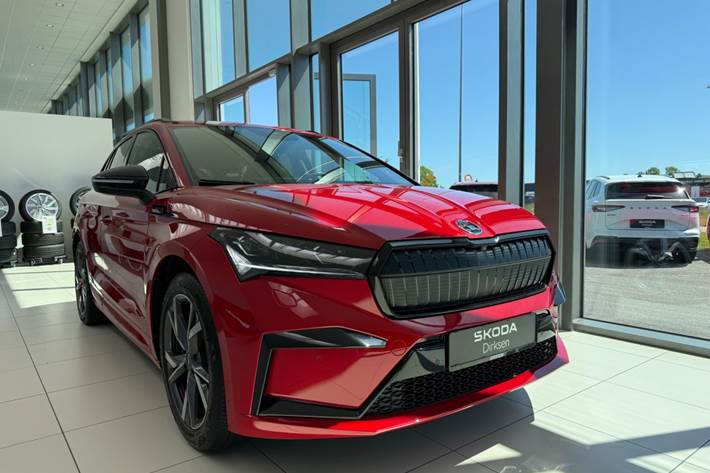 Rød Skoda Enyaq fra 2023