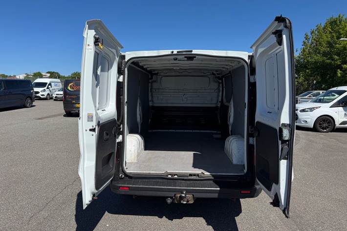 Hvid Renault Trafic T29 fra 2016