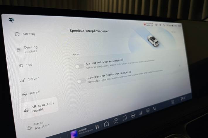 Grå Xpeng G9 fra 2023
