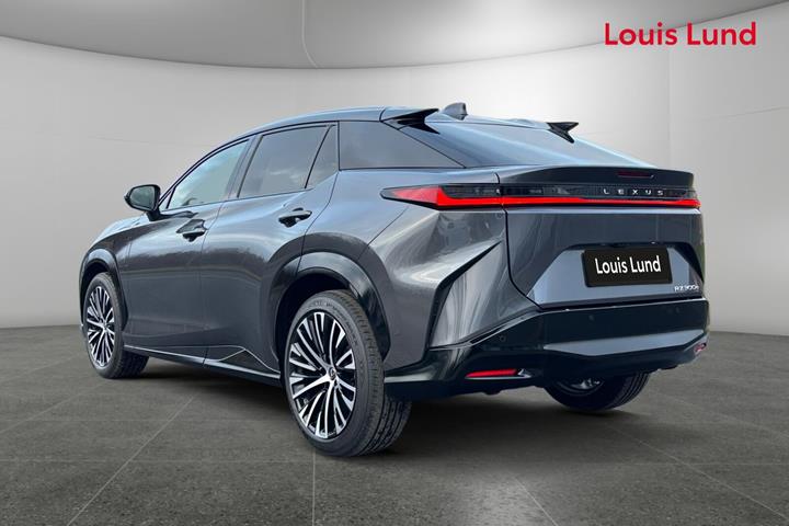 Grå Lexus RZ fra 2026