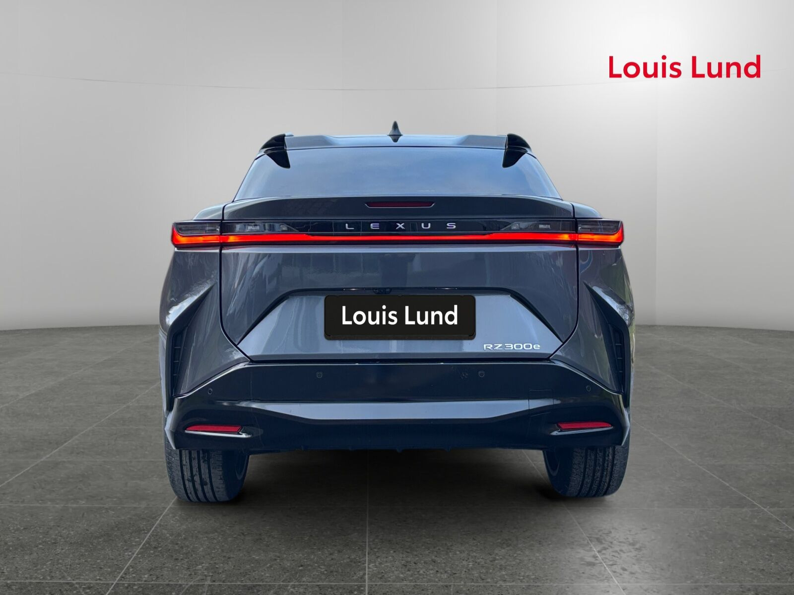 Grå Lexus RZ fra 2026
