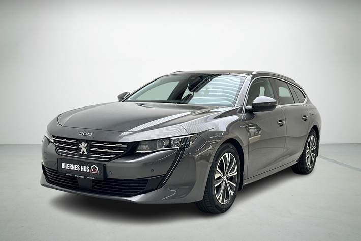 Grå Peugeot 508 fra 2021