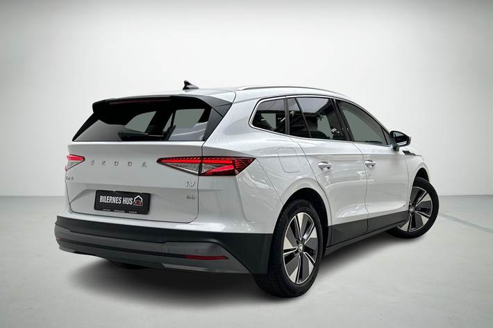 Hvid Skoda Enyaq fra 2021