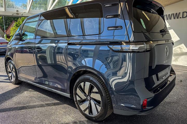 Blå VW ID.Buzz fra 2025