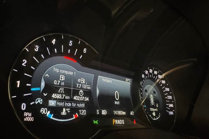 Grå Ford S-MAX fra 2020