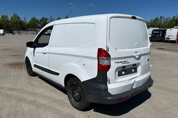 Hvid Ford Transit Courier fra 2018