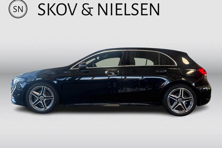 Sort Mercedes A180 d fra 2019