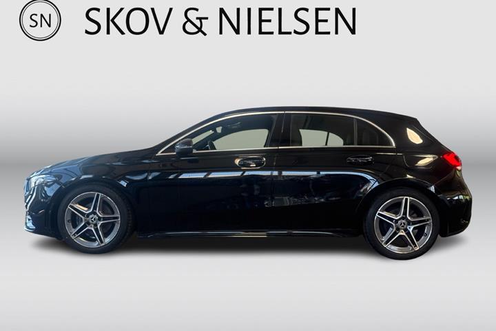 Sort Mercedes A180 d fra 2019